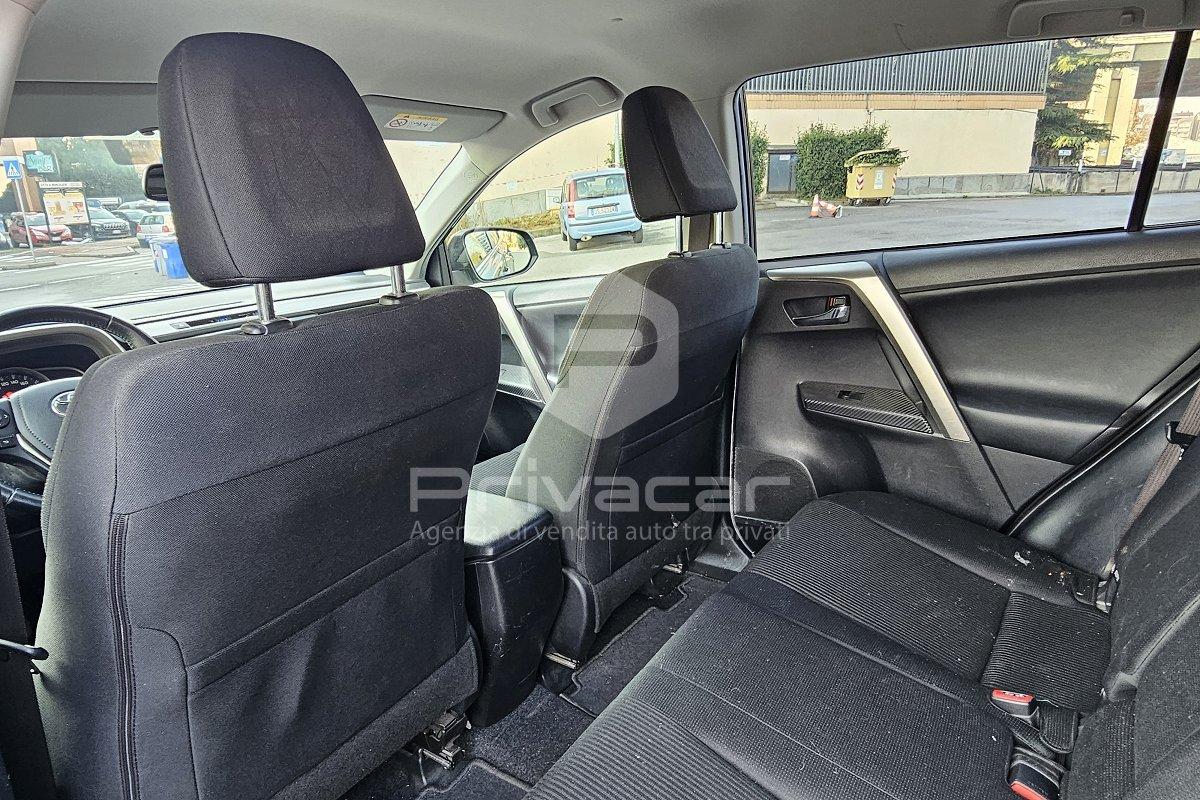TOYOTA RAV4 2.0 D-4D 2WD Active