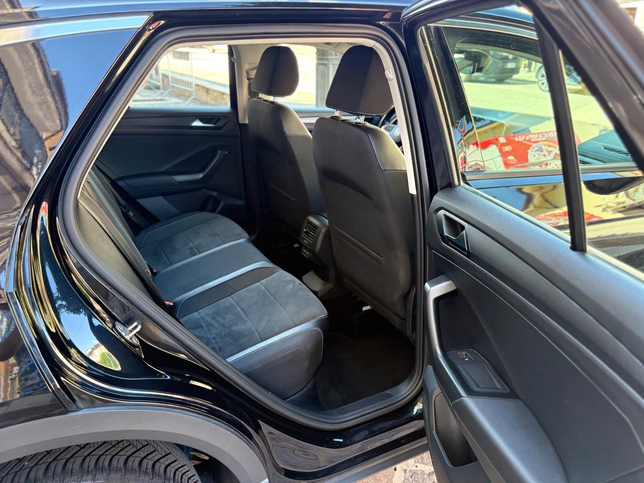 Volkswagen T-Roc 2.0 TDI Style FULL/LED/NAV