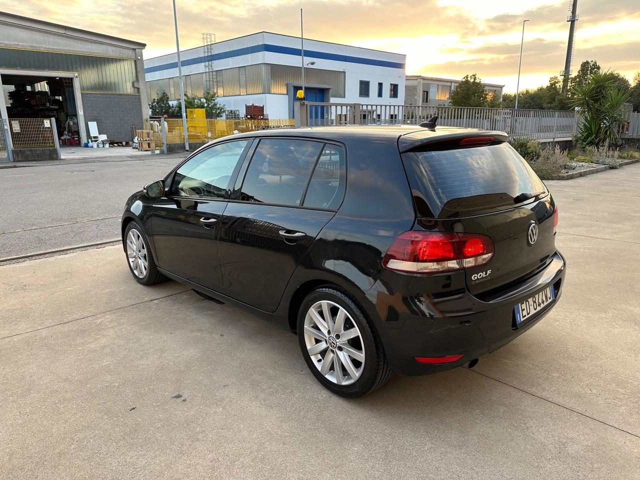 Volkswagen Golf 1.6 TDI DPF DSG 5p. Highline