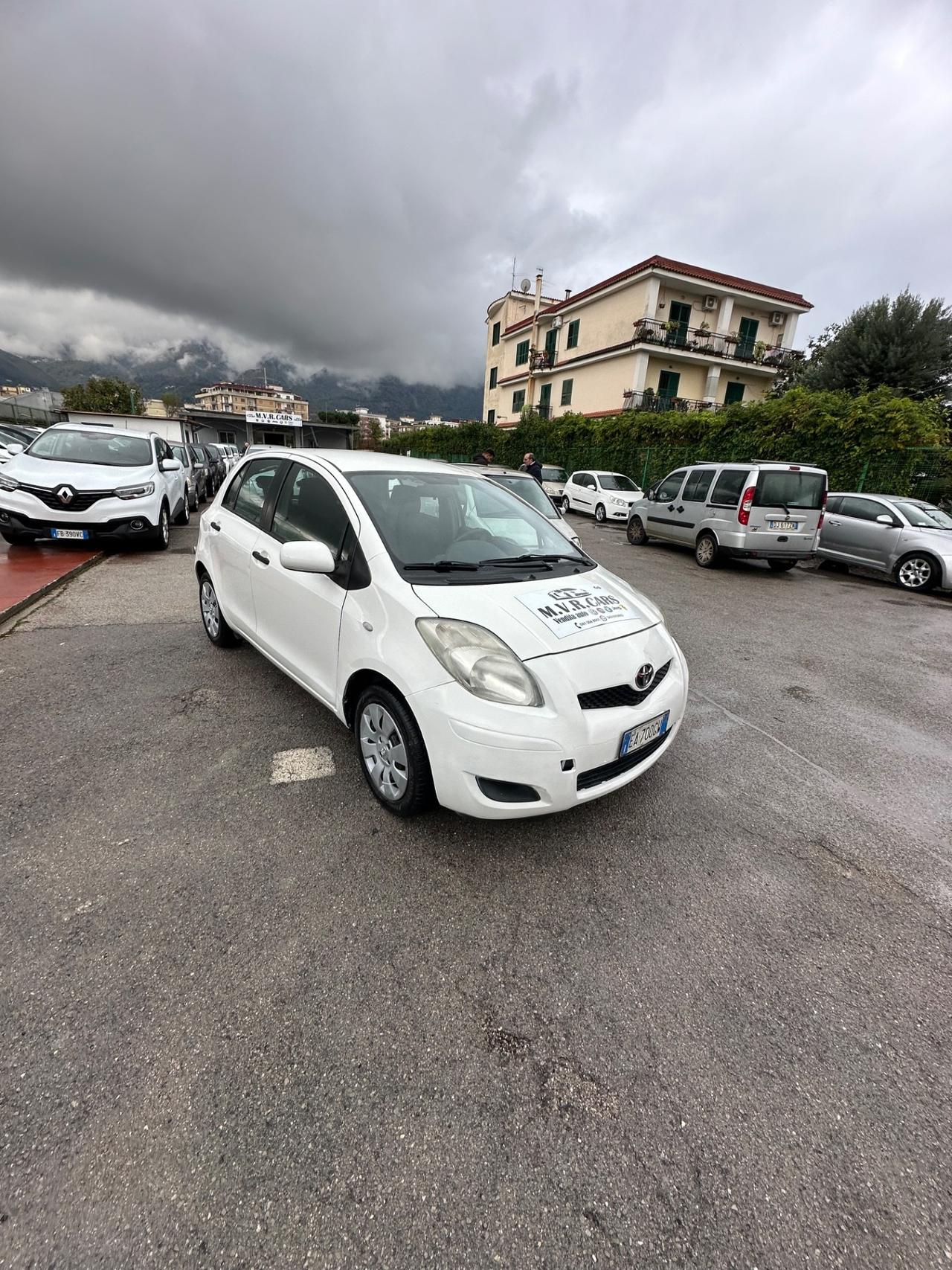 Toyota Yaris 1.0 5 porte Sol