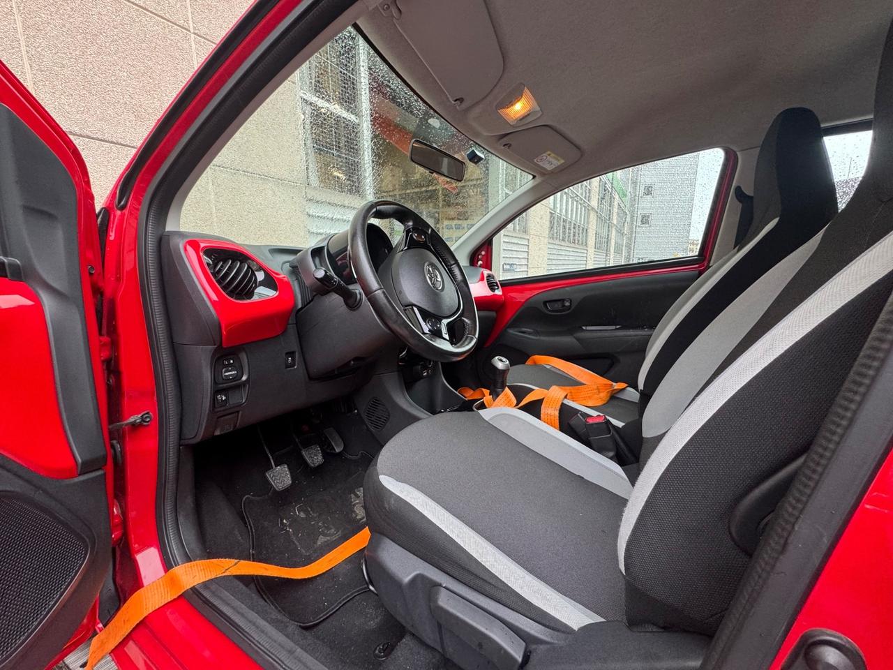 TOYOTA AYGO 1.0 BENZINA 2015 SINISTRATA