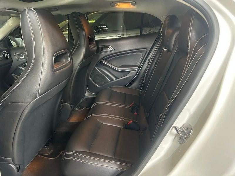 Mercedes-Benz GLA 200 d Automatic Premium