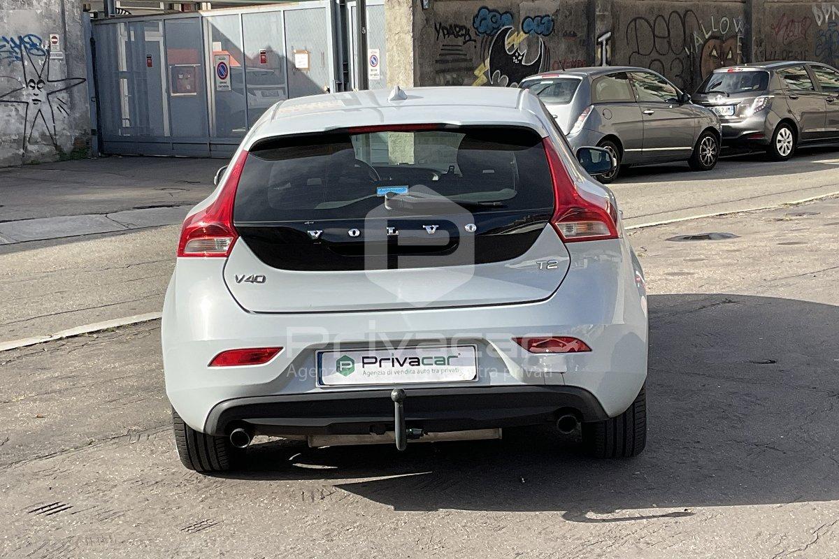 VOLVO V40 T2 Kinetic