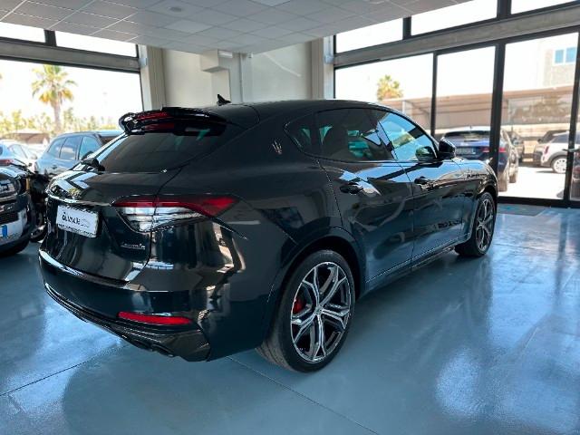 MASERATI Levante V8 580 CV AWD Trofeo