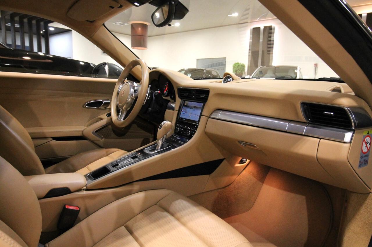 PORSCHE 911 CARRERA 4S