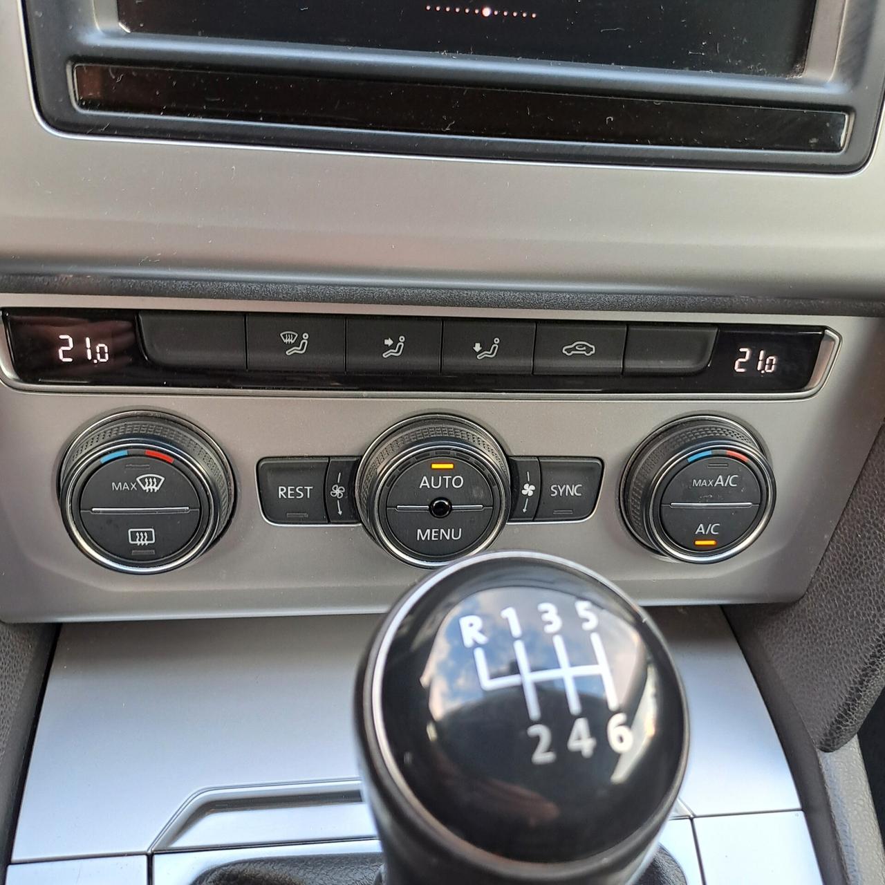 VW PASSAT 2.0TDI UNICO PROPRIETARIO - TENUTA BENE