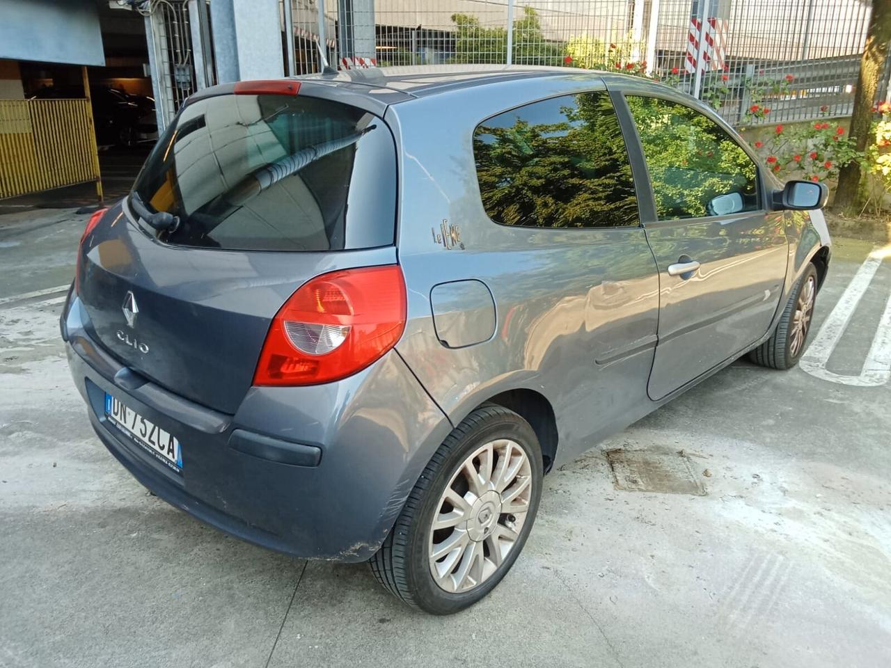 Renault Clio Storia 1.2 16V 5 porte Dynamique