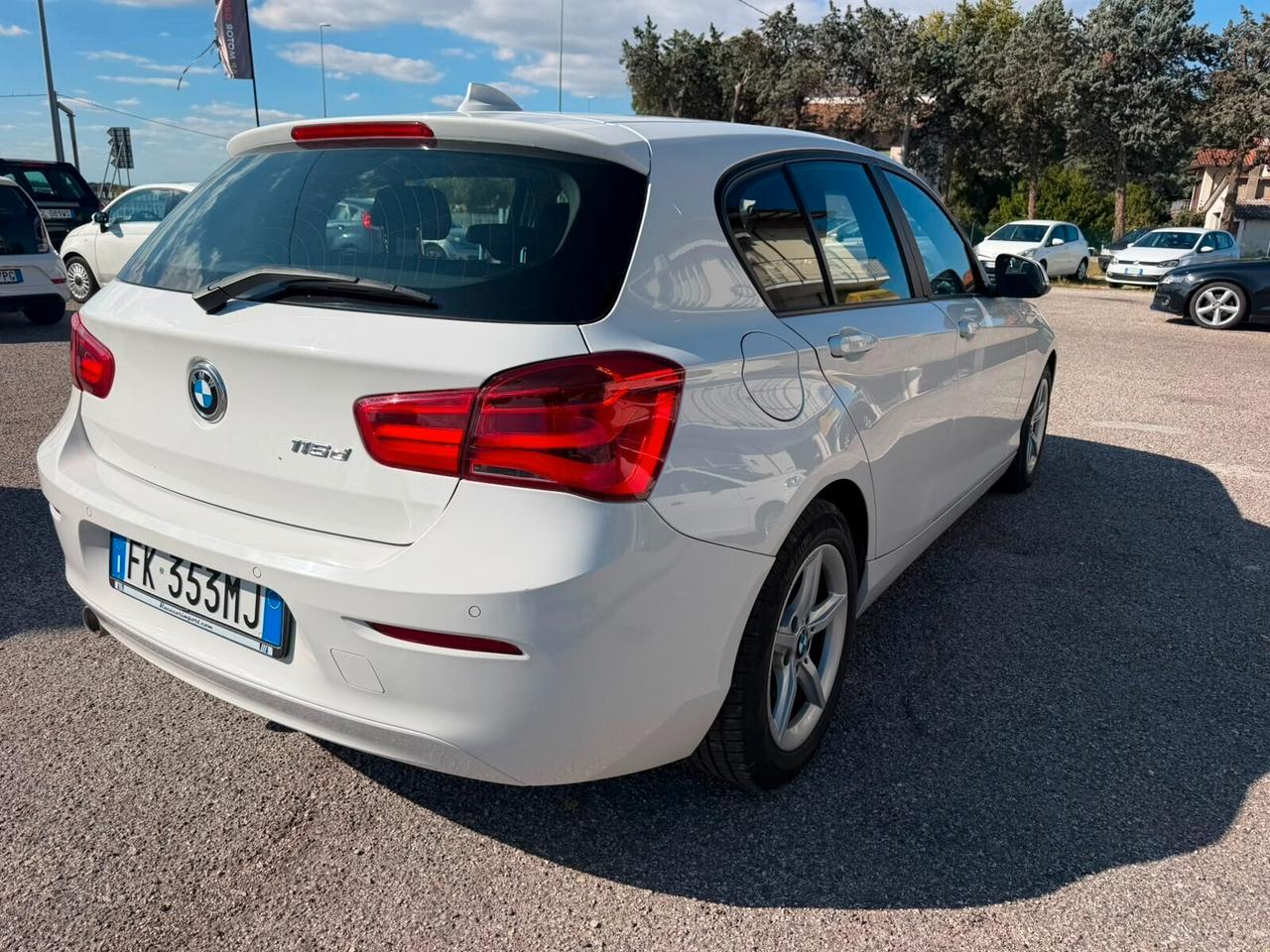 Bmw 116 116d 5p. Efficient Dynamics Urban