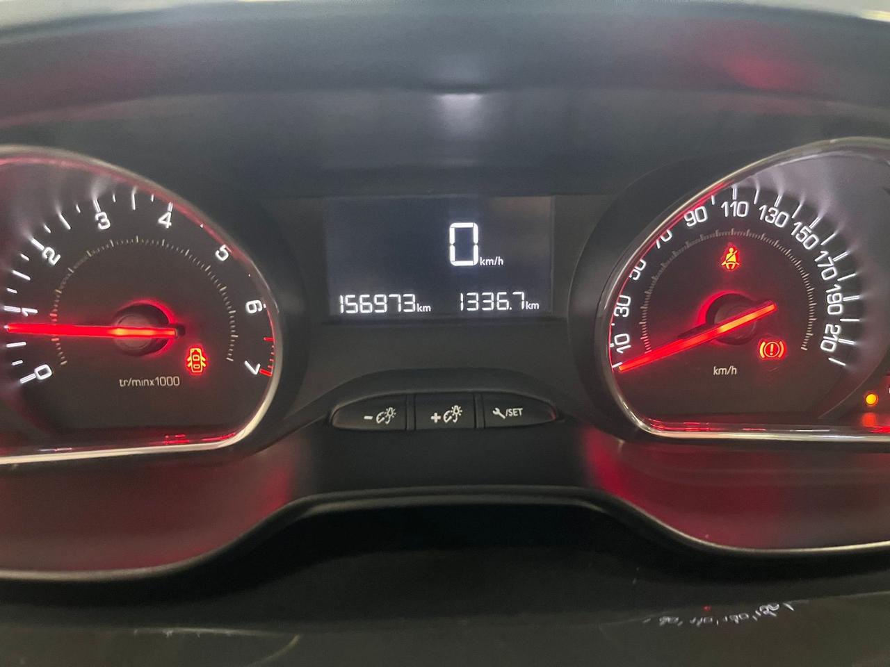 Peugeot 208 1.2 VTi 82 CV 5 porte Allure