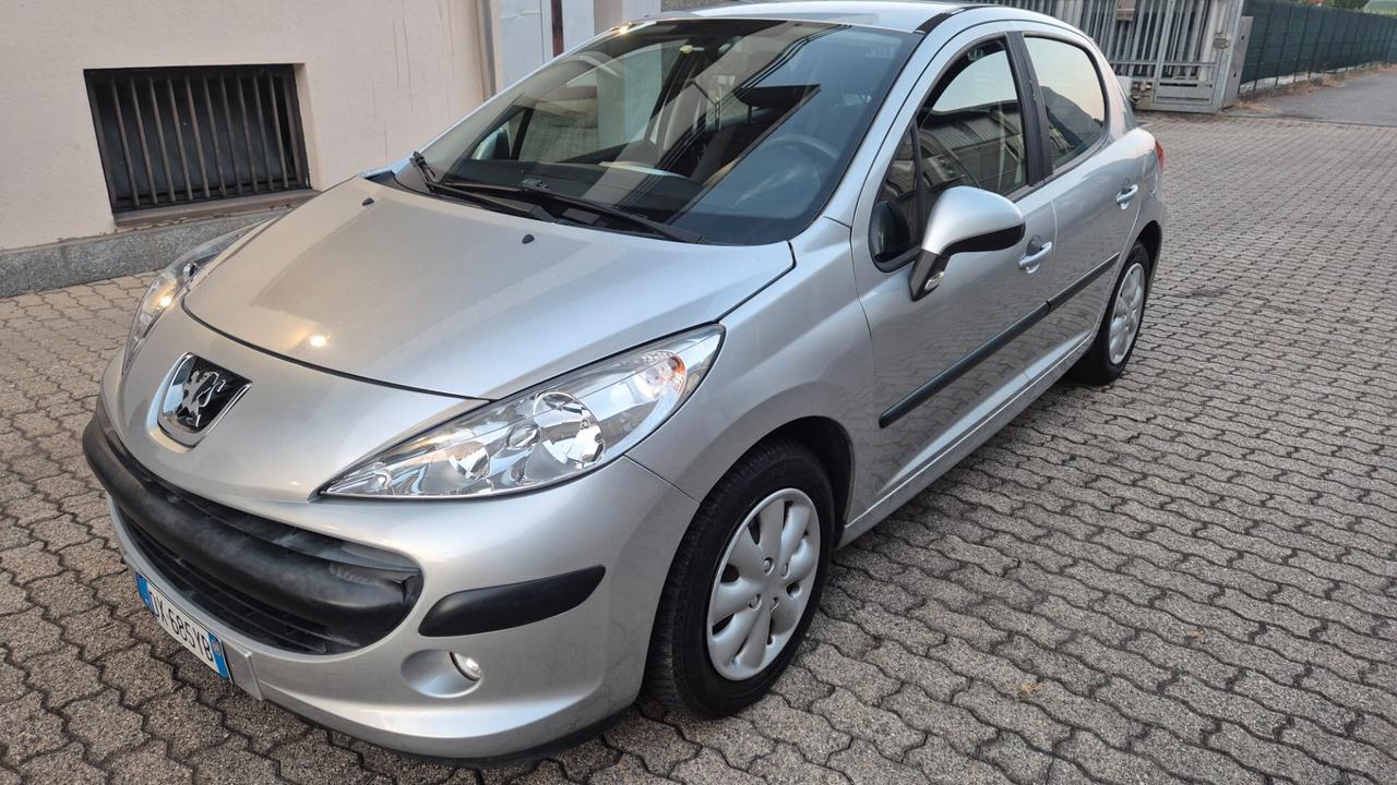 Peugeot 207 1.4 8V 75CV 5p. Energie Sport GPL