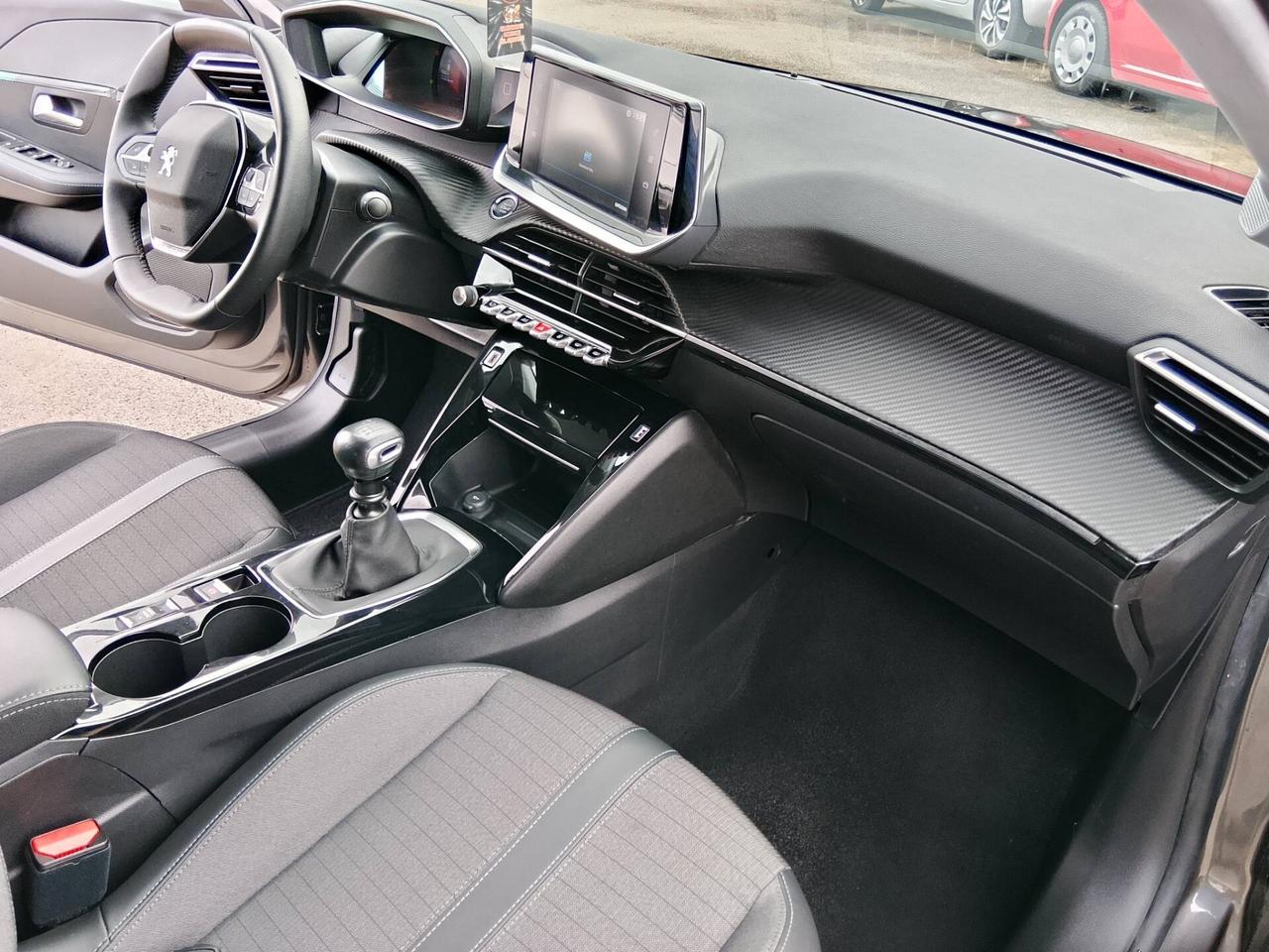 Peugeot 208 100CV GT 15K KM!