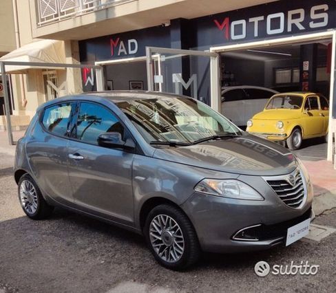Lancia Ypsilon 3serie 0.9 85cv Anno 2013