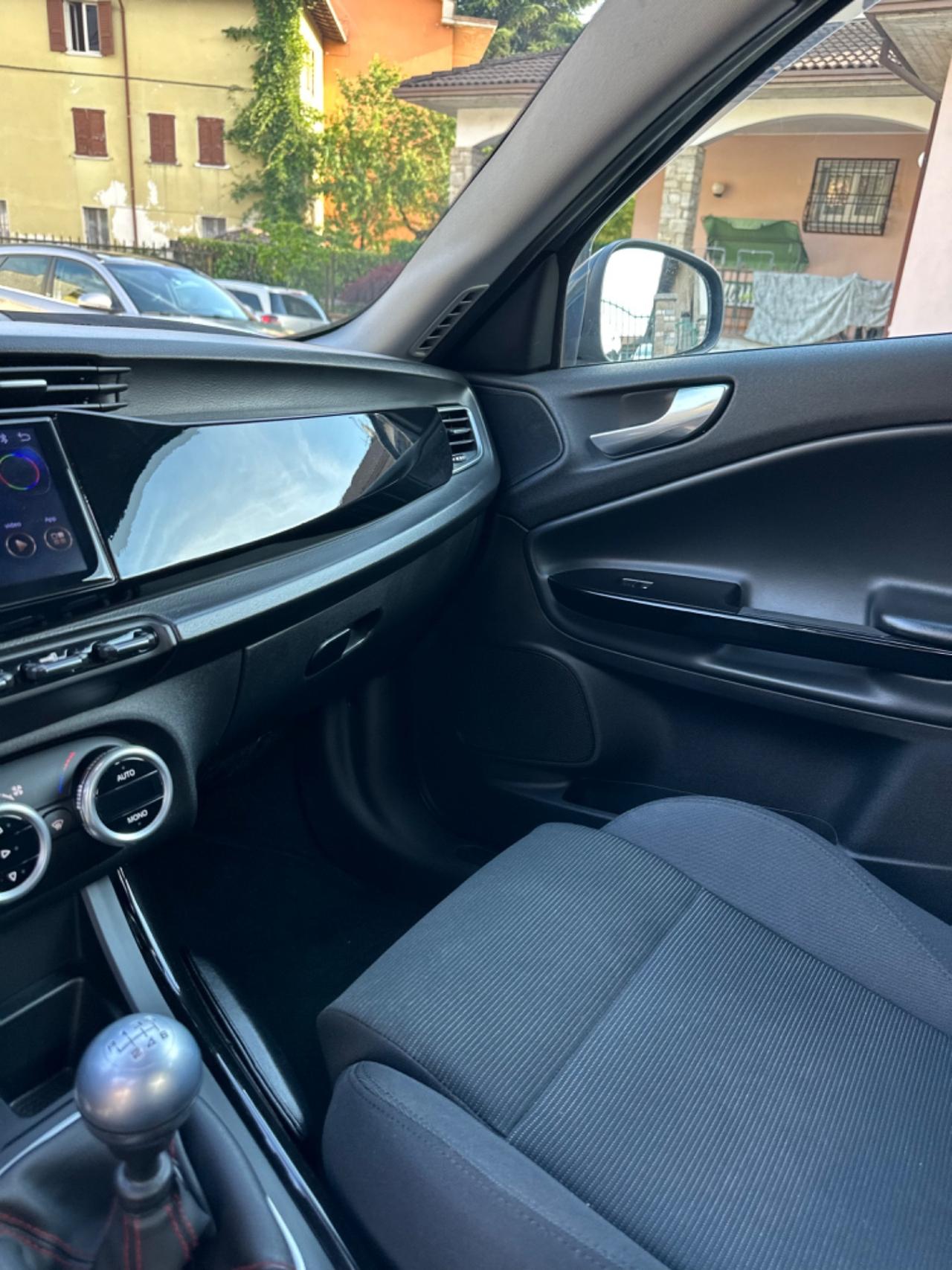Alfa Romeo GIULIETTA 1.6 JTDm-2 KIT QUADRIFOGLIO