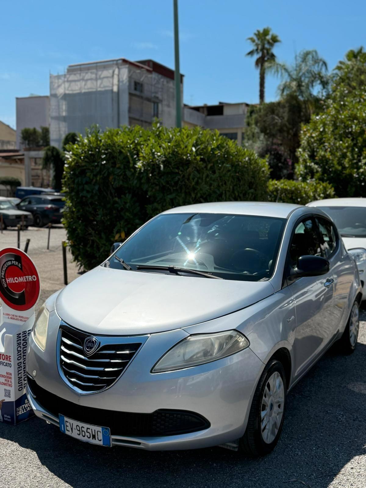 Lancia Ypsilon 1.2 69 CV 5 porte GPL Gold
