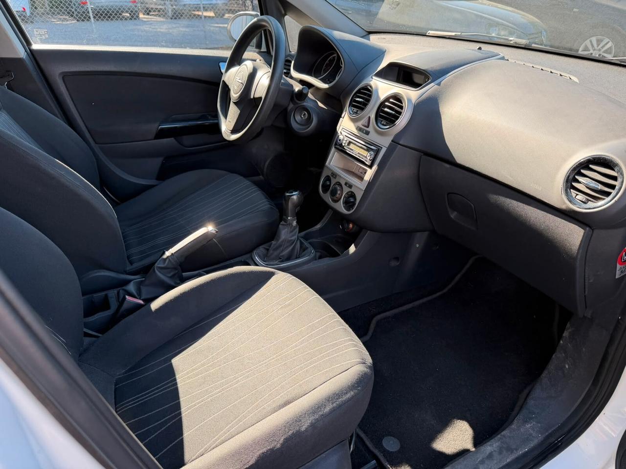Opel Corsa 1.0 12V 5 porte Enjoy