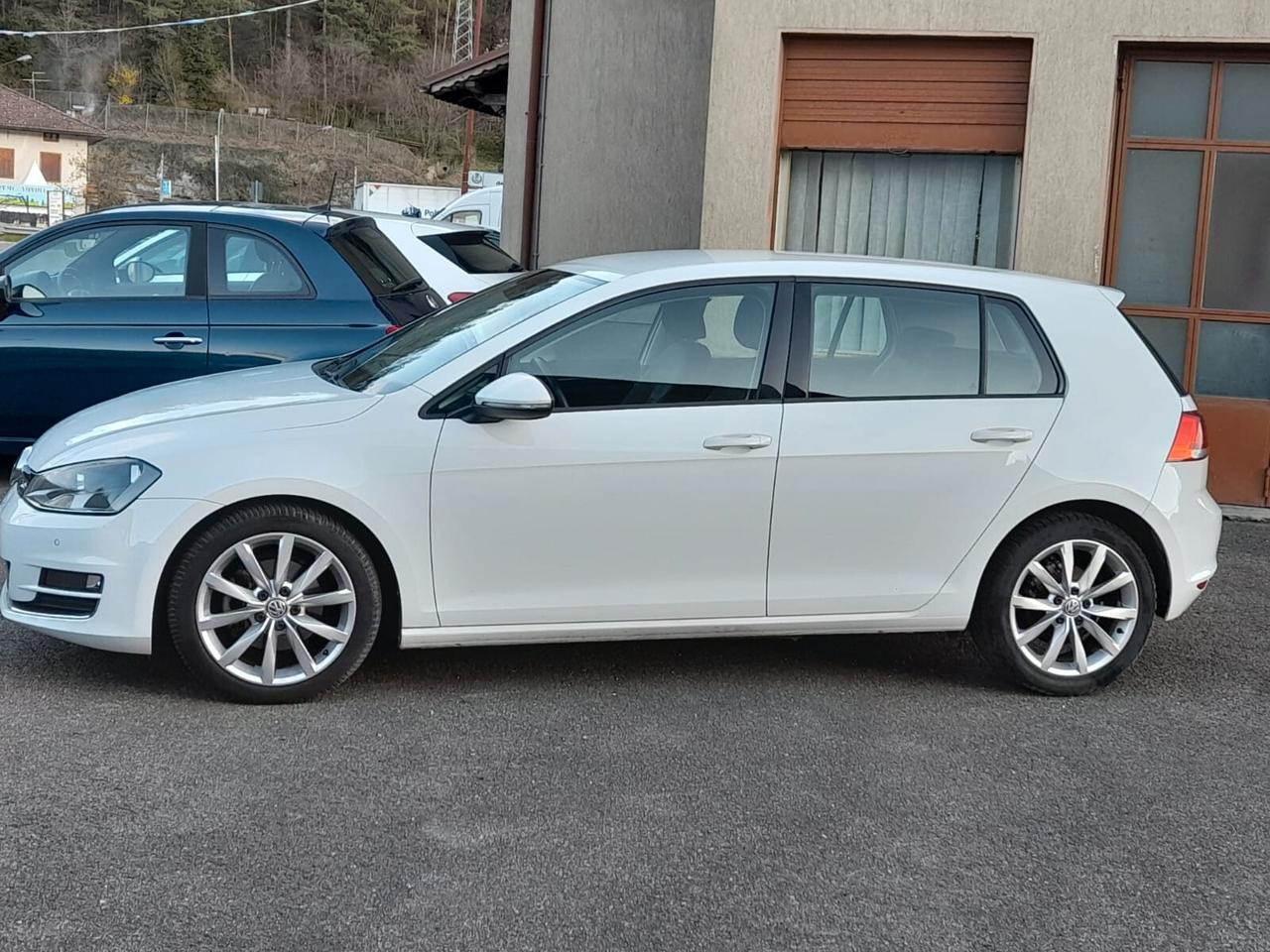 Volkswagen Golf 7 1.6 TDI Highline BlueMotion