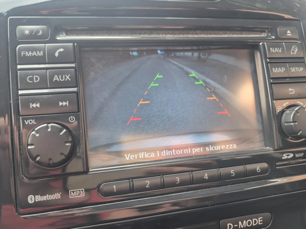 Nissan Juke 1.6 GPL 117cv anno 2014 navigatore retrocamera