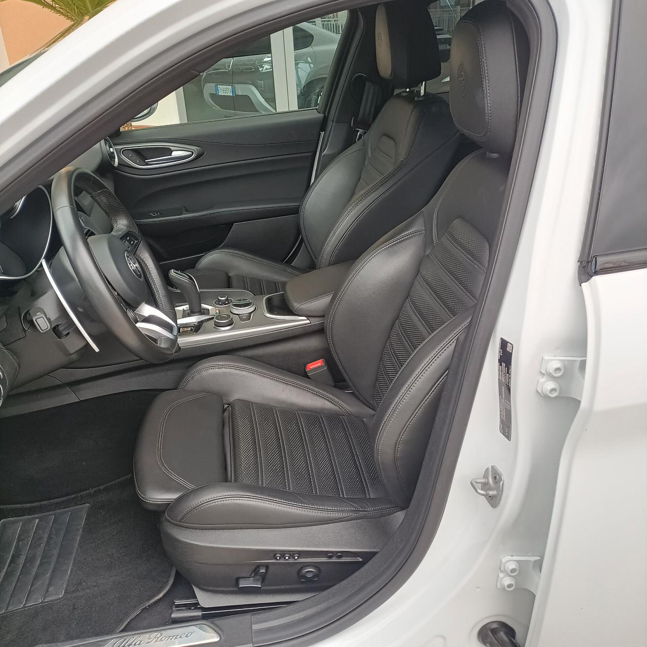 Alfa Romeo Giulia 2.2 Turbodiesel 210 CV AT8 AWD Q4 Veloce