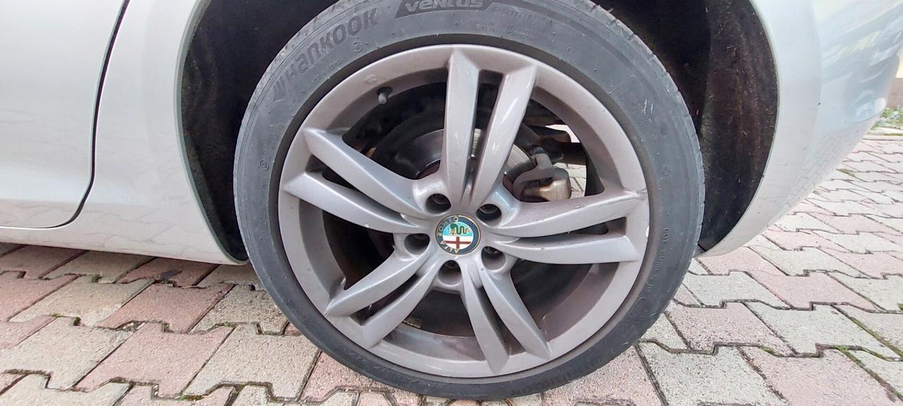 GIULIETTA 1,6 DIESEL 105 CV X NEOPATENTATI TELEFONO LEGA SENSORI FULL IMPECCABILE