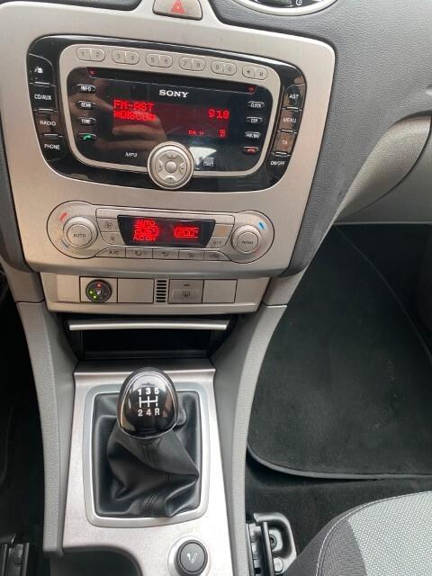 Ford Focus 1.6 5 Porte GPL Titanium