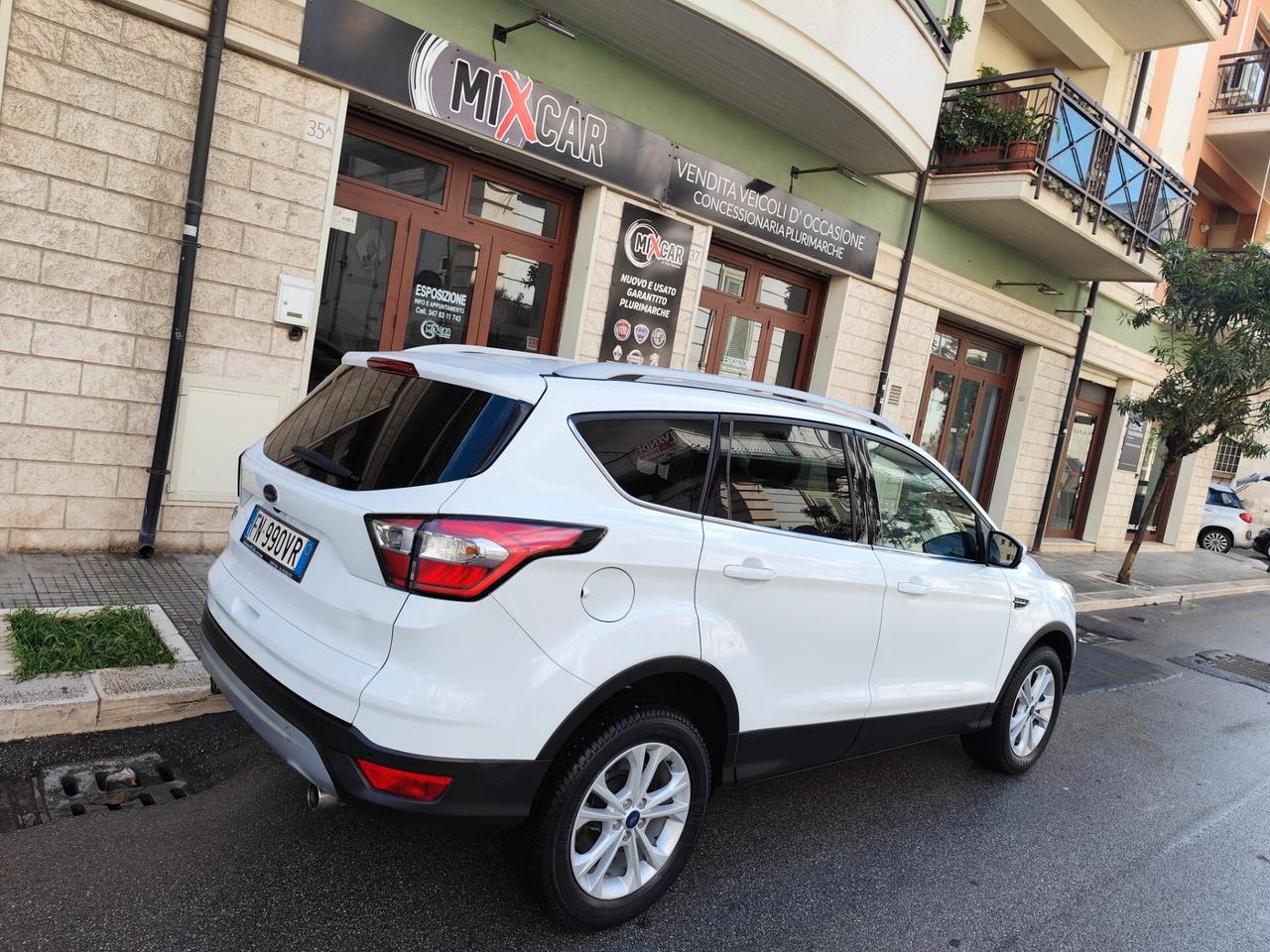 Ford Kuga 1.5 TDCI 120CV 2WD Titanium