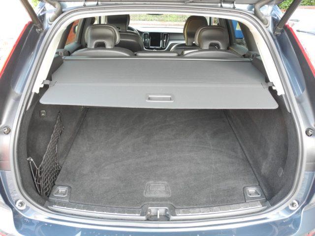 VOLVO XC60 2.0 D AWD Geartronic Business Plus Hybrid autom.