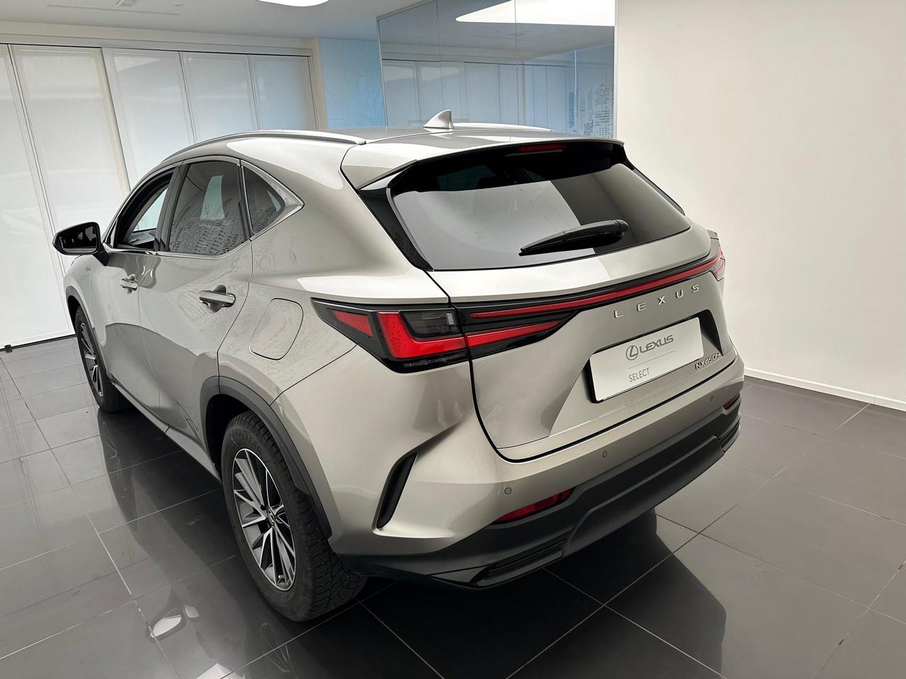 Lexus NX 450h+ 2.5 phev Premium 4wd e-cvt