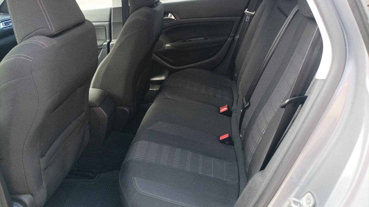 Peugeot 308 BlueHDi 120 S&S SW Allure