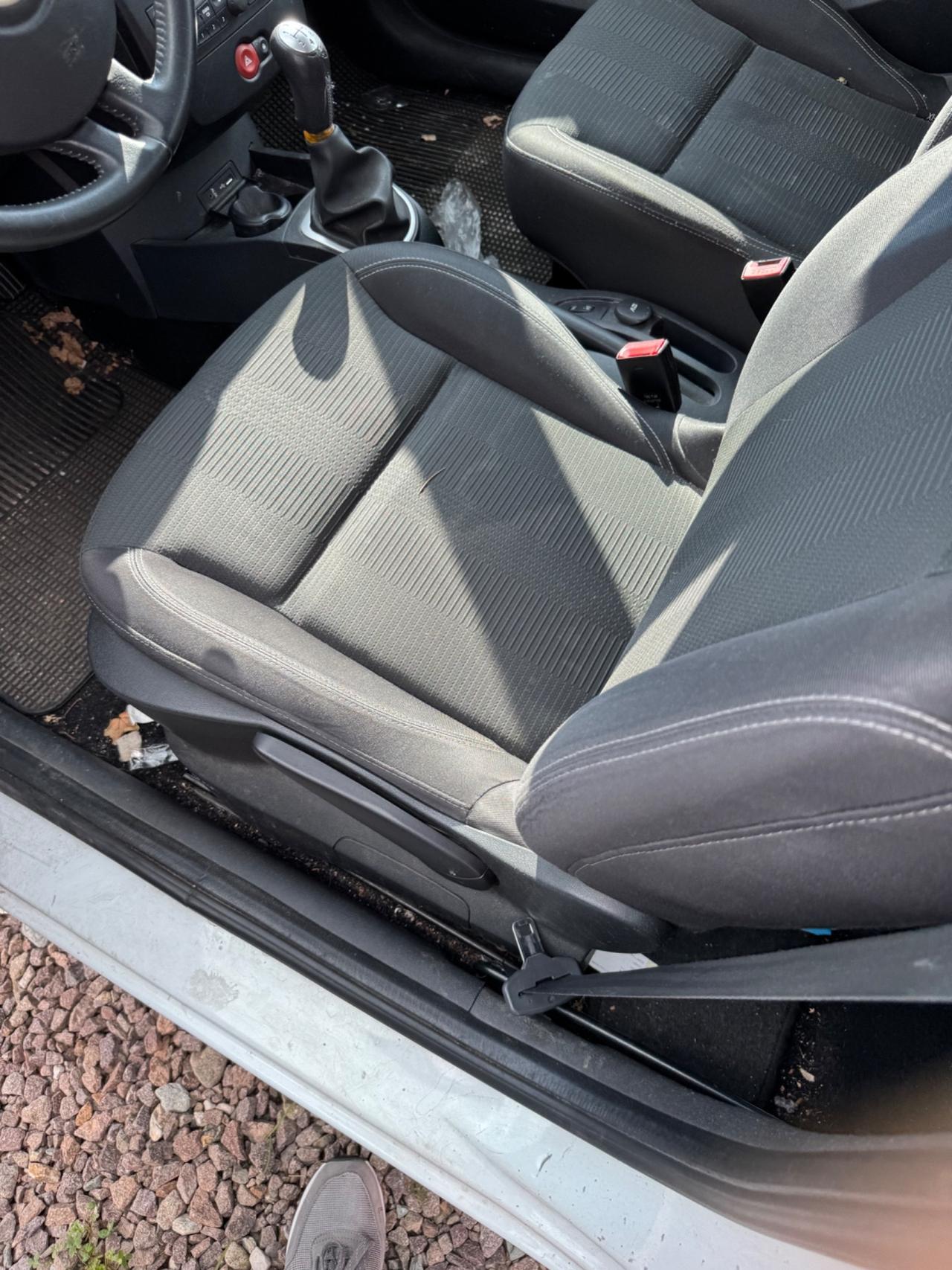 PACCHETTO PER COMMERCIANTI ..4 MACCHINE …Toyota Avensis 2.2 D-4D 16V