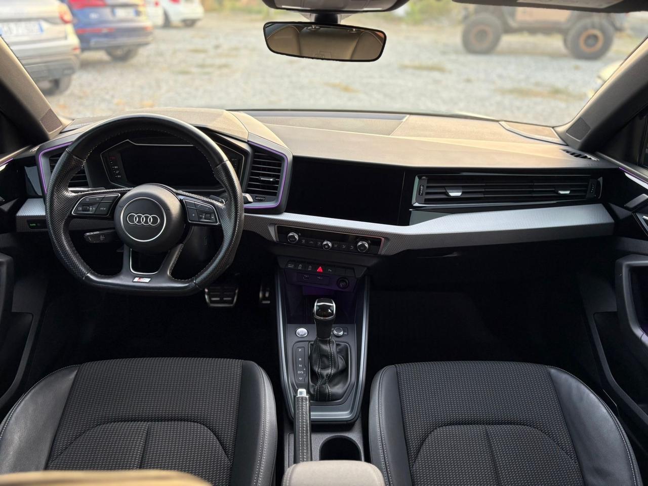Audi A1 SPB 40 TFSI S tronic Identity Black