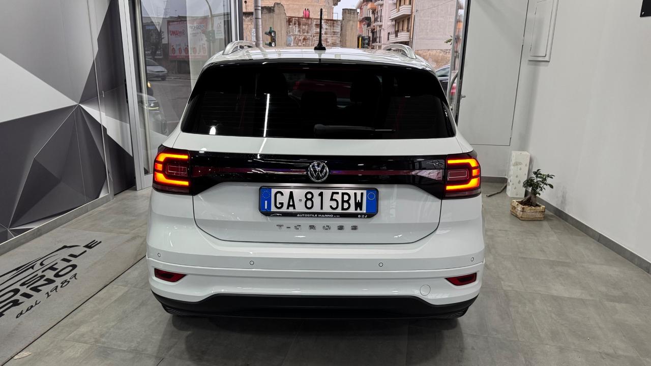 Volkswagen T-Cross 1.6 TDI DSG R-Line BMT