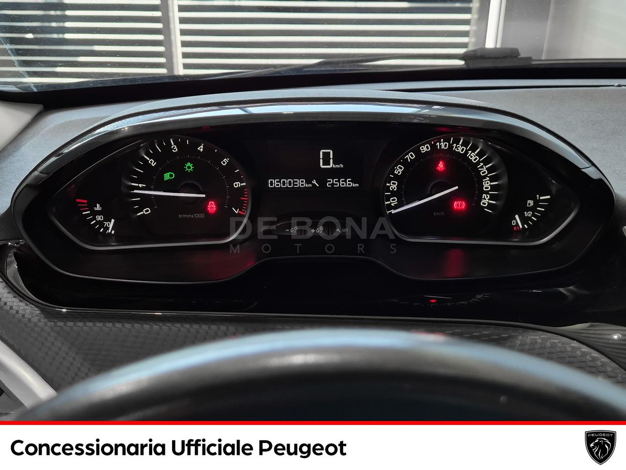 Peugeot 208 5p 1.2 puretech allure 82cv