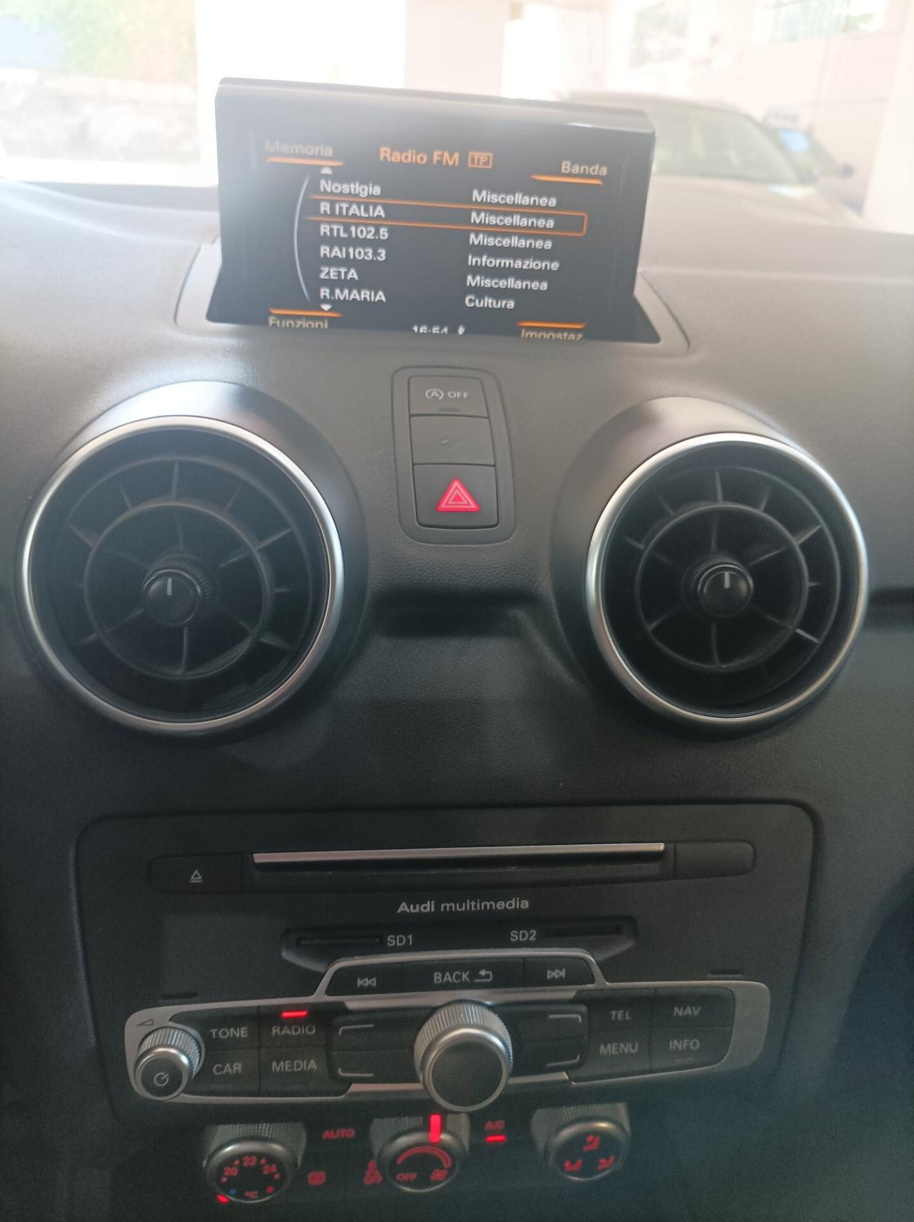 Audi A1 1.0 TFSI ultra S tronic Solo 105000KM