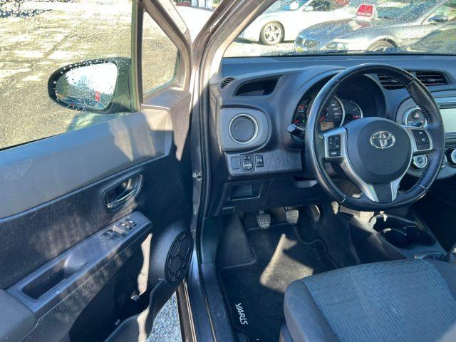 TOYOTA Yaris 1.0 5 porte Lounge