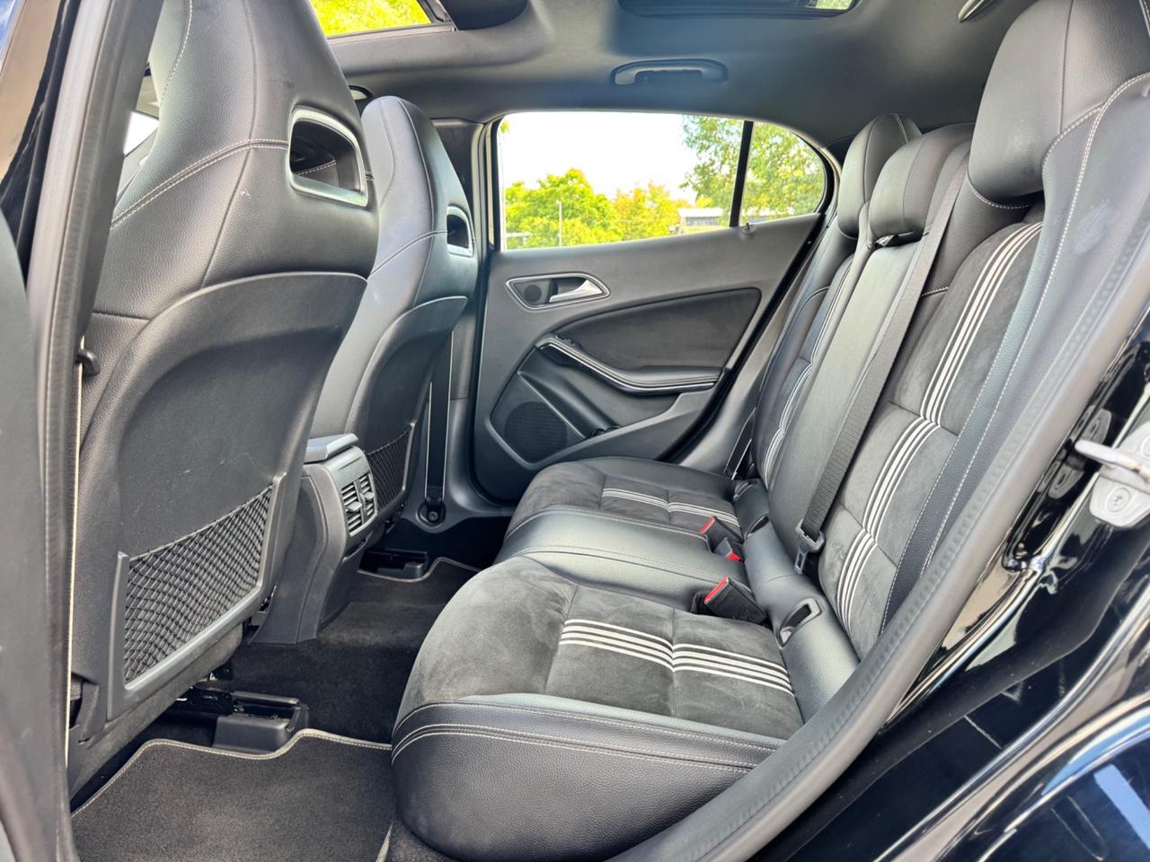 Mercedes-benz GLA 200 d Automatic Premium edition open