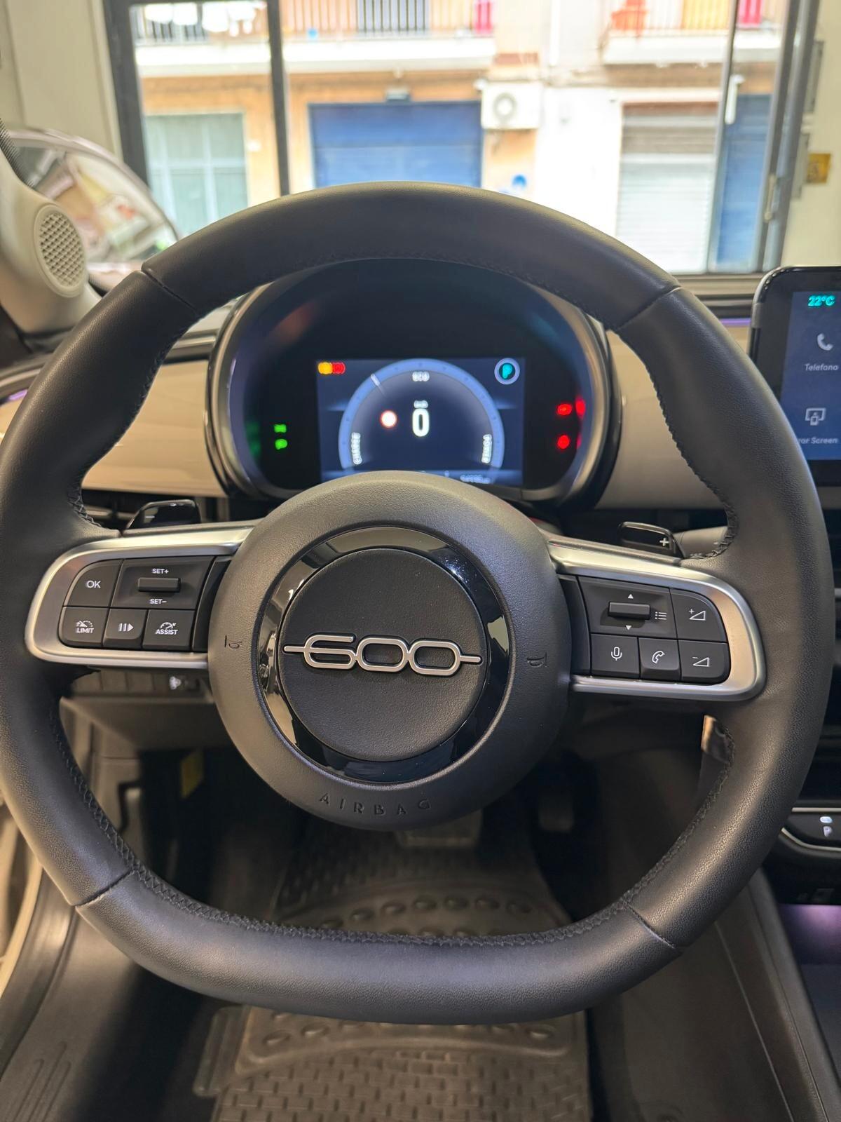 Fiat 600 Hybrid 100 CV DCT MHEV