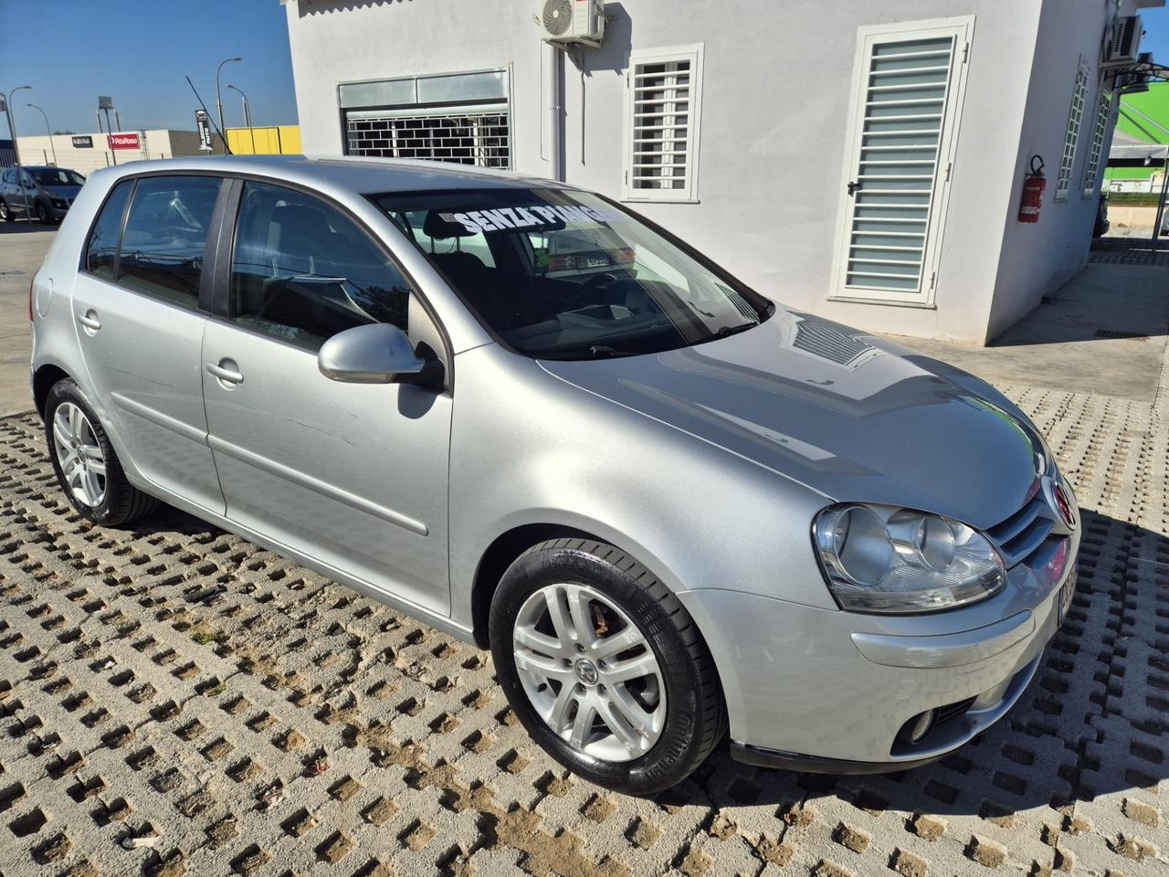 Volkswagen Golf 1.6 5p. Comfortline