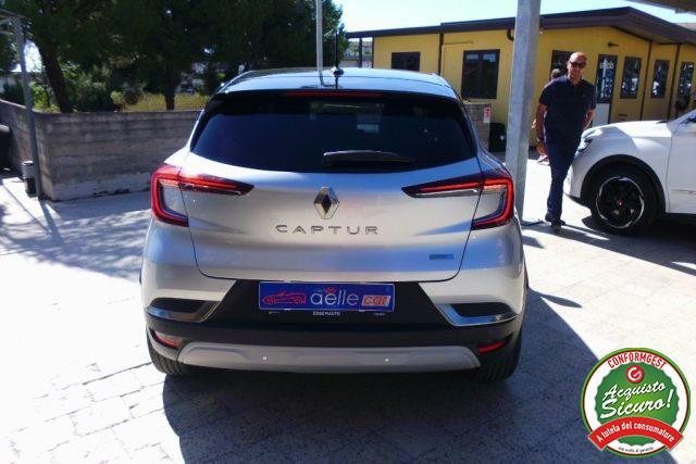RENAULT Captur Full Hybrid E-Tech 145 CV Initiale Paris