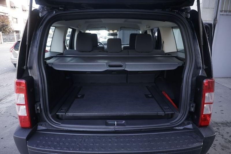 Dodge Nitro Dodge Nitro 2.8 CRD DPF SE 4WD 130KW ANNO 2008