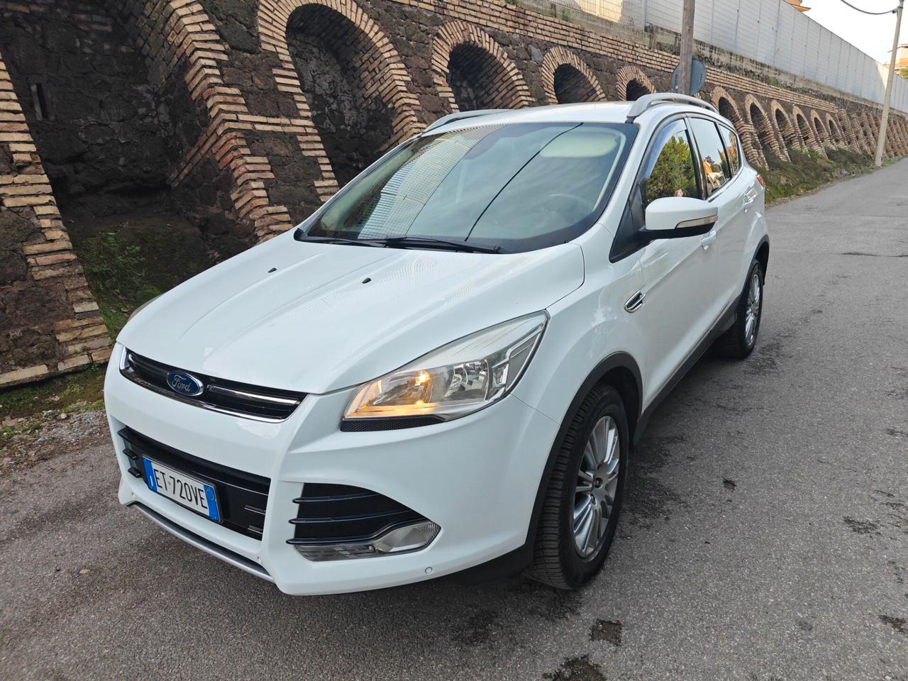 Ford Kuga 2.0 TDCI 140 CV 4WD Titanium