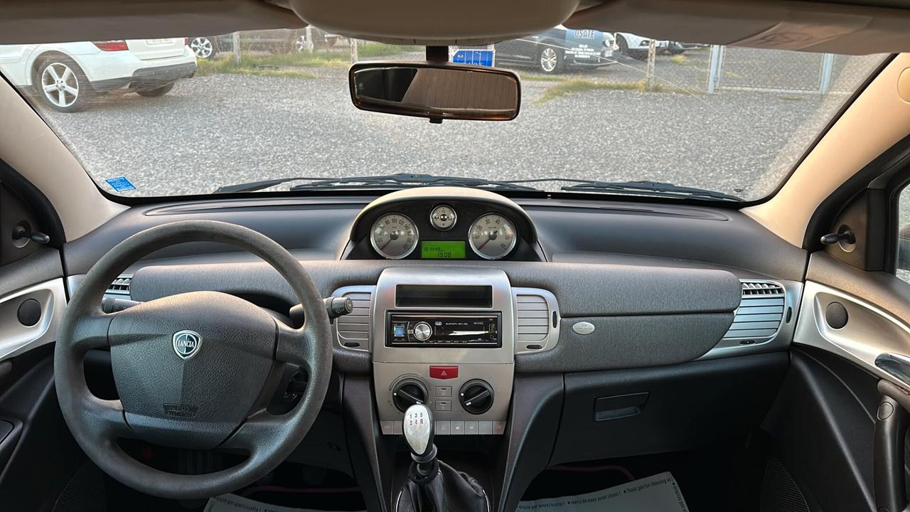 Lancia Ypsilon 1.2 Argento