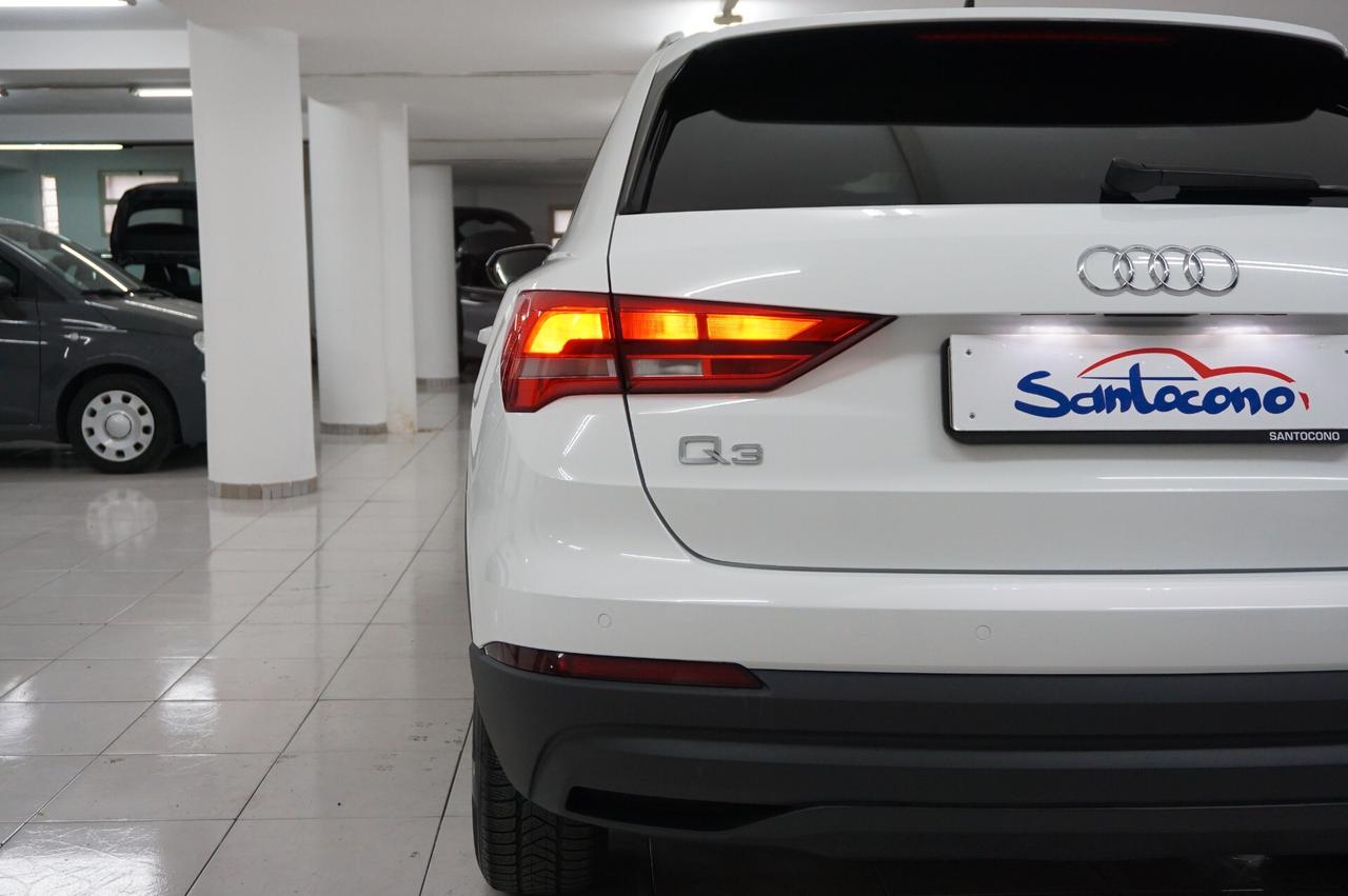 Audi Q3 35 TDI S tronic Business