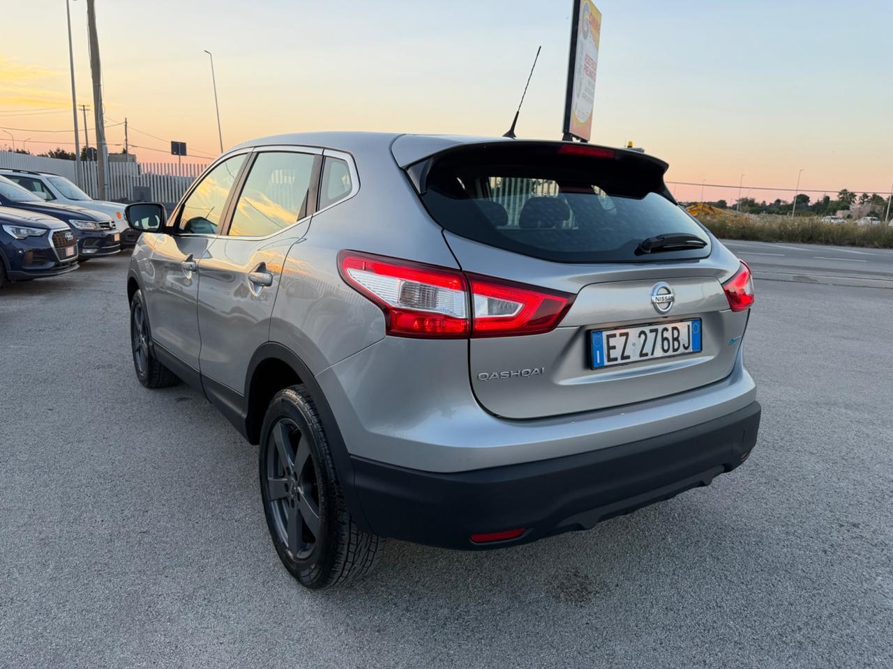 NISSAN QASHQAI 1.5 DCI 110 FUL LED NAVI RETRO MY15