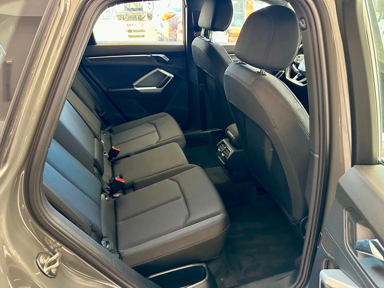 Audi Q3 35 TDI S-tronic S-line 150 cv