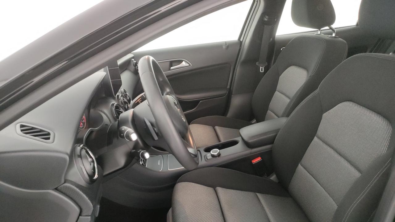 Mercedes-Benz GLA-X156 2017 - GLA 200 d Business auto