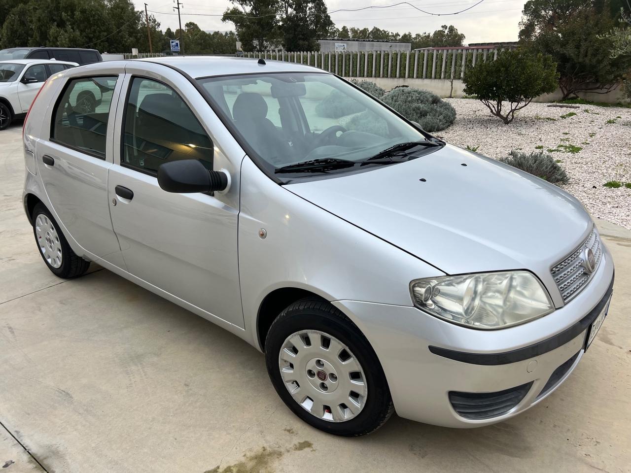 Fiat Punto 1.2 benzina 5 porte 93 Mila Km 2010