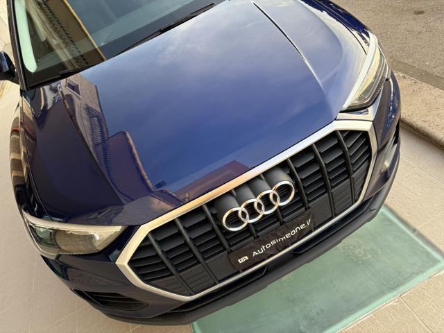 AUDI Q3 35 2.0 TDI S tronic Business COCKPIT