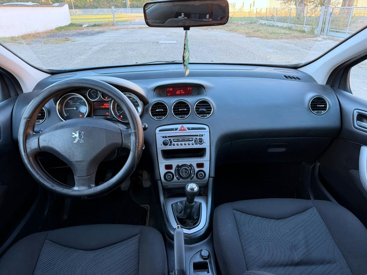 Peugeot 308 1.6 HDi 90CV NEOPATENTATI