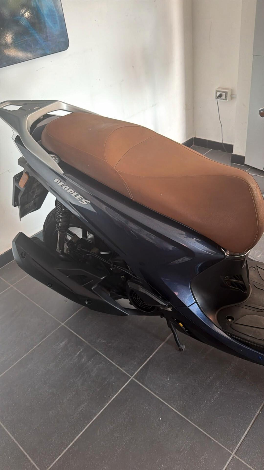 Kymco People 150