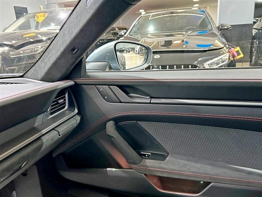 Porsche 911 Carrera GTS